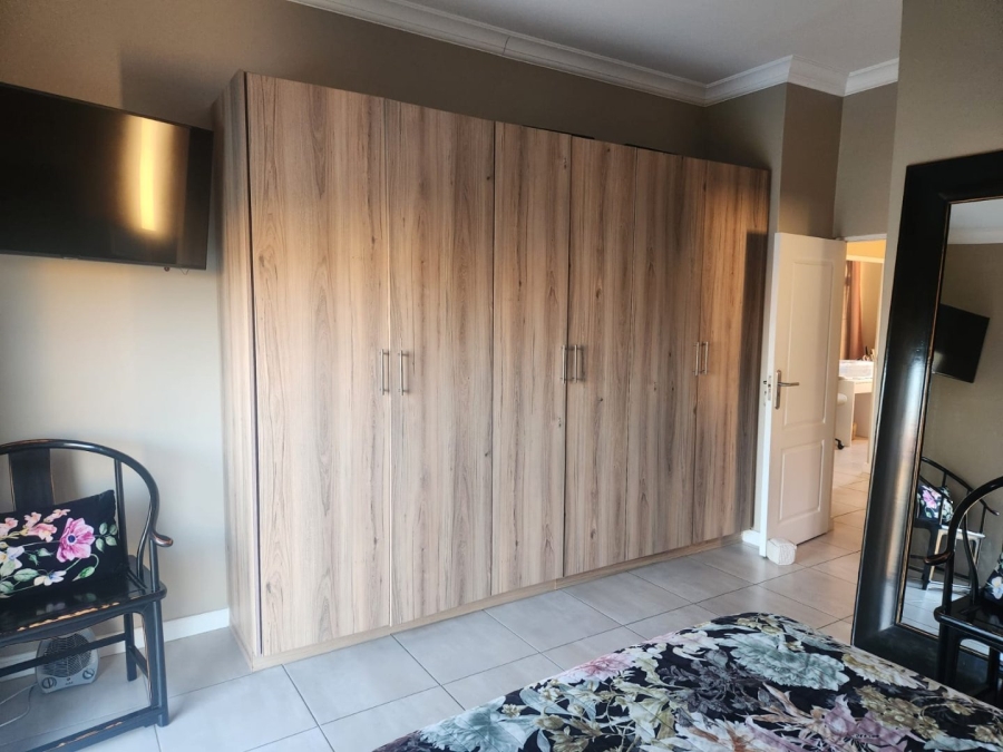 To Let 4 Bedroom Property for Rent in Ifafi North West